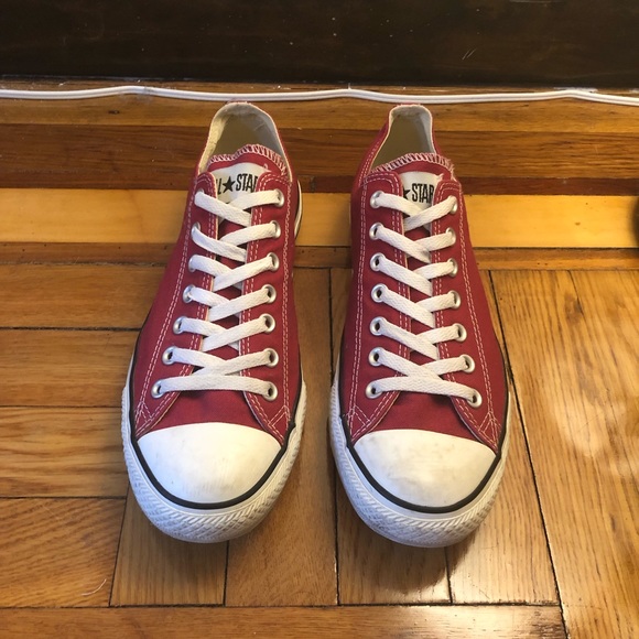 Low Top Converse - Picture 2 of 8